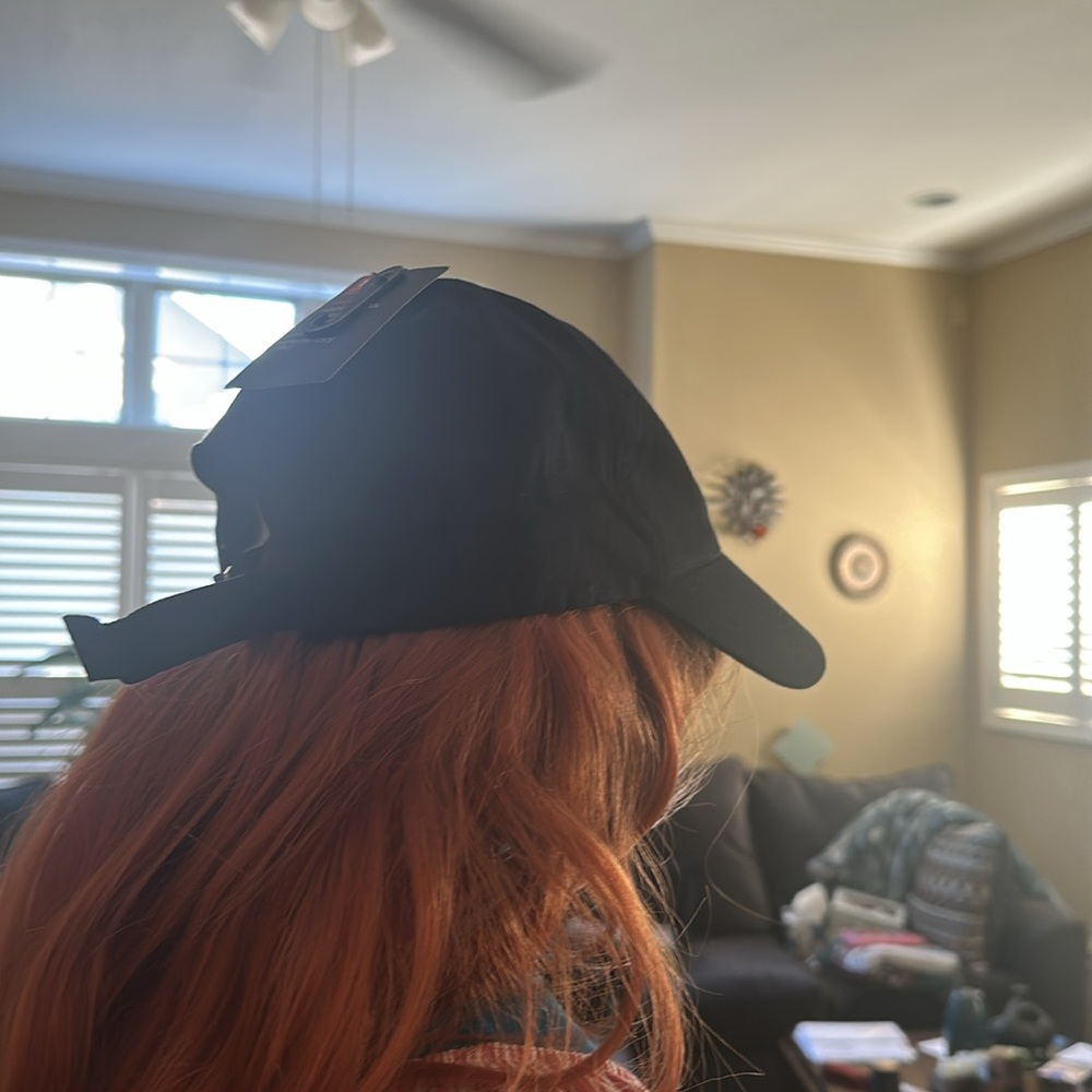 NWT ‘Resting Gym Face’ Black Cap by UnderArmour - Picture 3 of 11